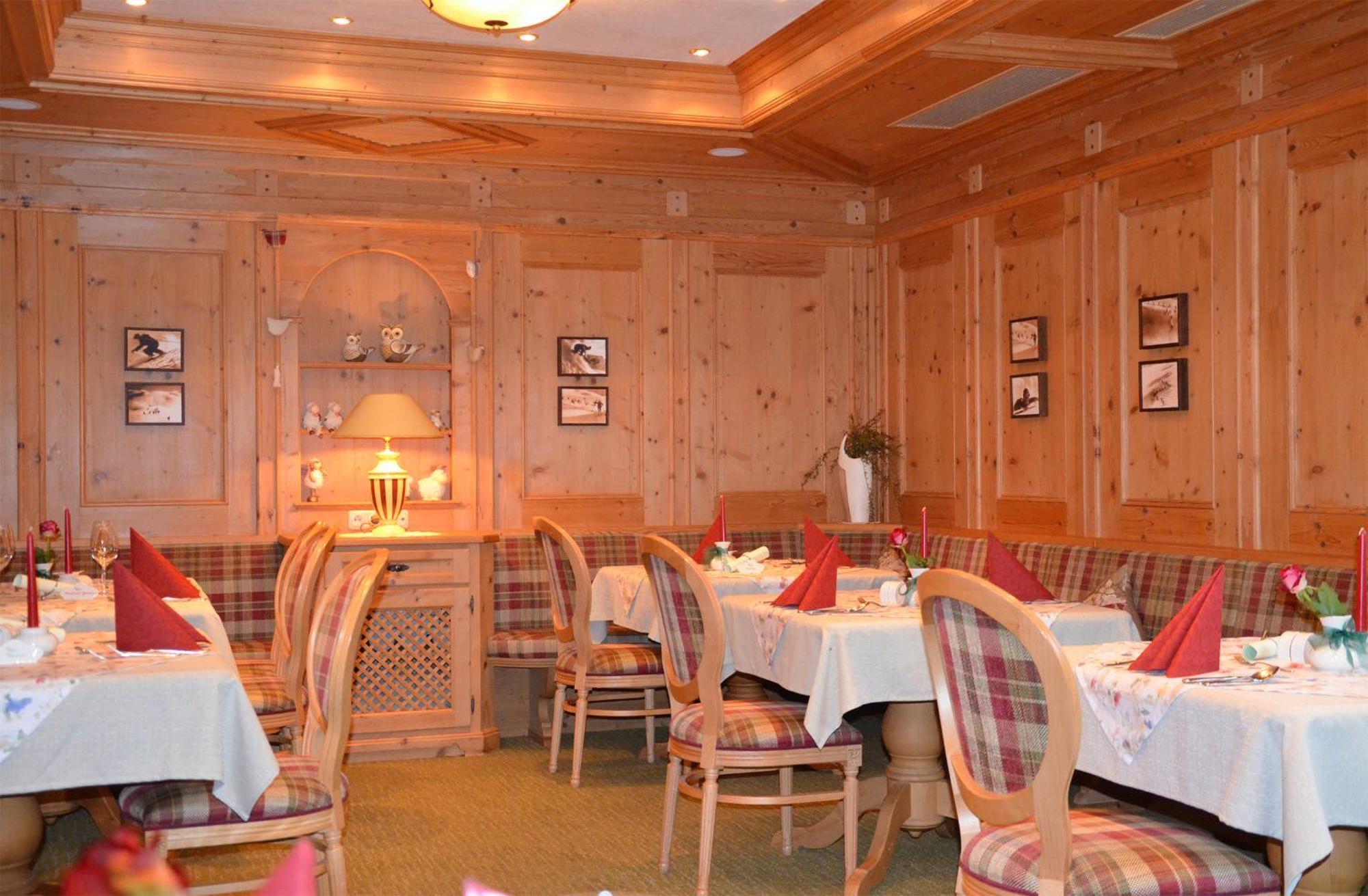 גראן Almhotel Told מראה חיצוני תמונה